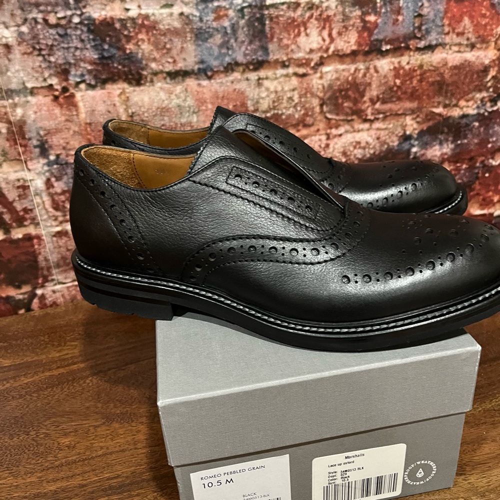 NEW Aquatalia and Men's Black Leather Dress Shoes Amazing quality.